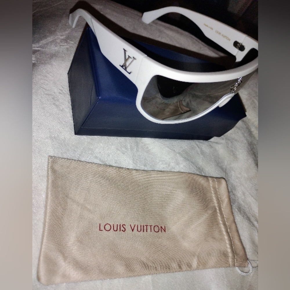 Louis Vuitton Cyclone Sports Edition  White Sunglasses